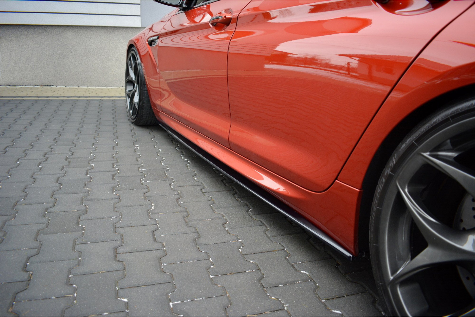 DOKŁADKI PROGÓW BMW M6 GRAN COUPÉ