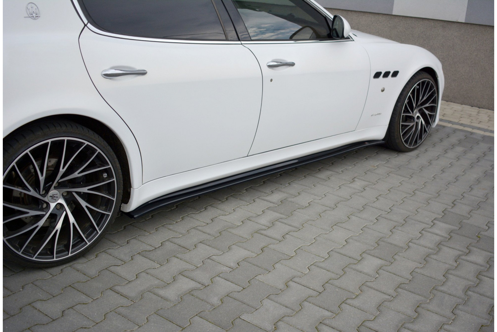 DOKŁADKI PROGÓW MASERATI QUATTROPORTE MK5 FACELIFT 