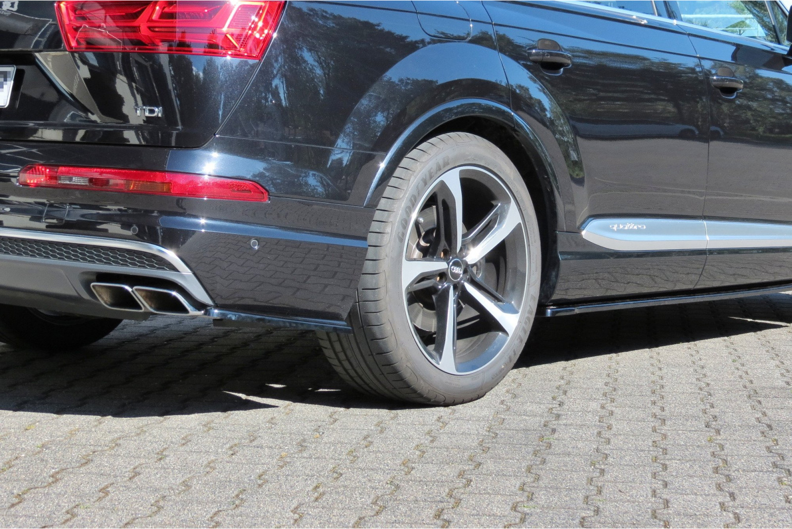 Splittery Tylne Boczne Audi SQ7 / Q7 S-Line Mk.2