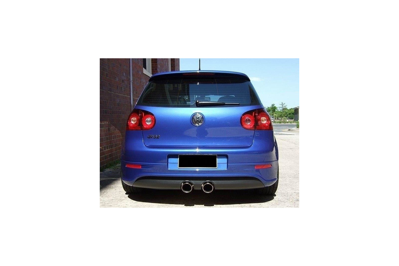 Dyfuzor Tylny VW Golf 5 R32 (2 otwory na wydech, wydech R32)