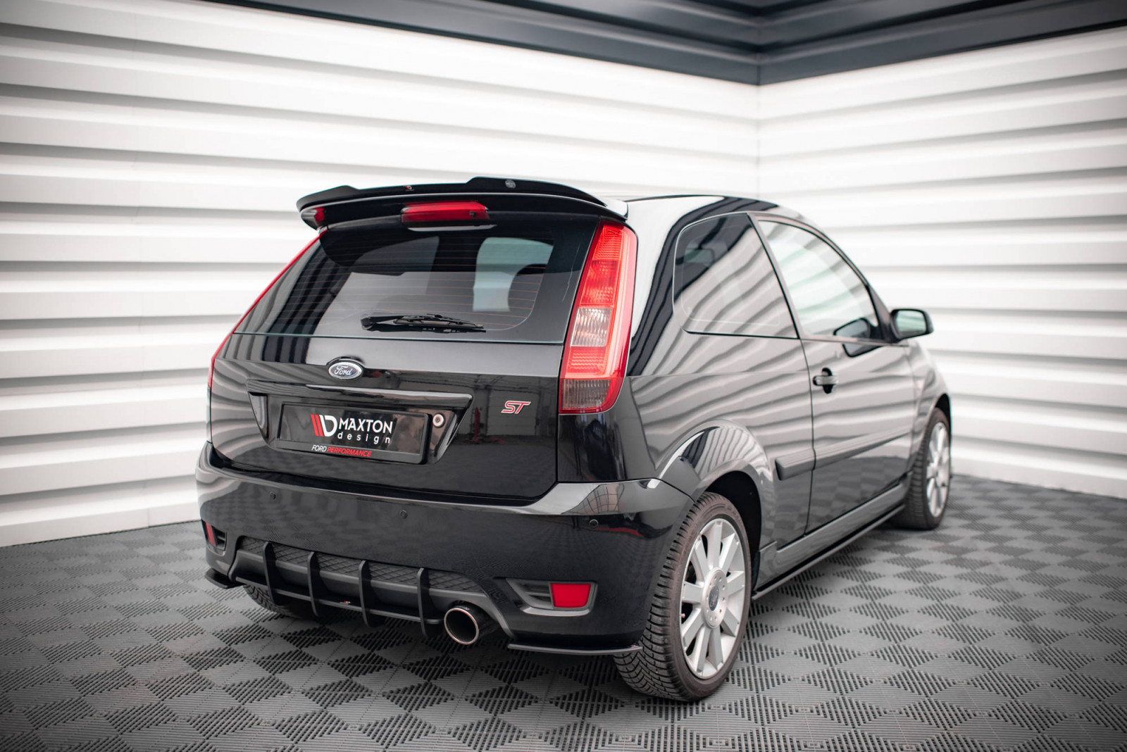 Przedłużenie Spoilera V.2 Ford Fiesta ST Mk6