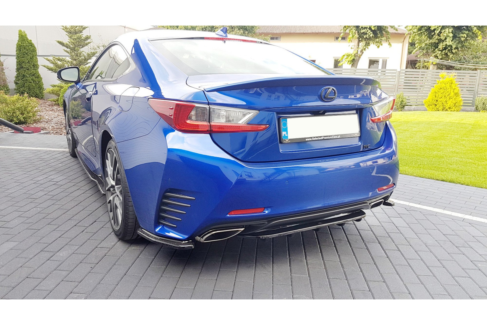 SPLITTER TYLNY ŚRODKOWY (Z DYFUZOREM) Lexus Rc