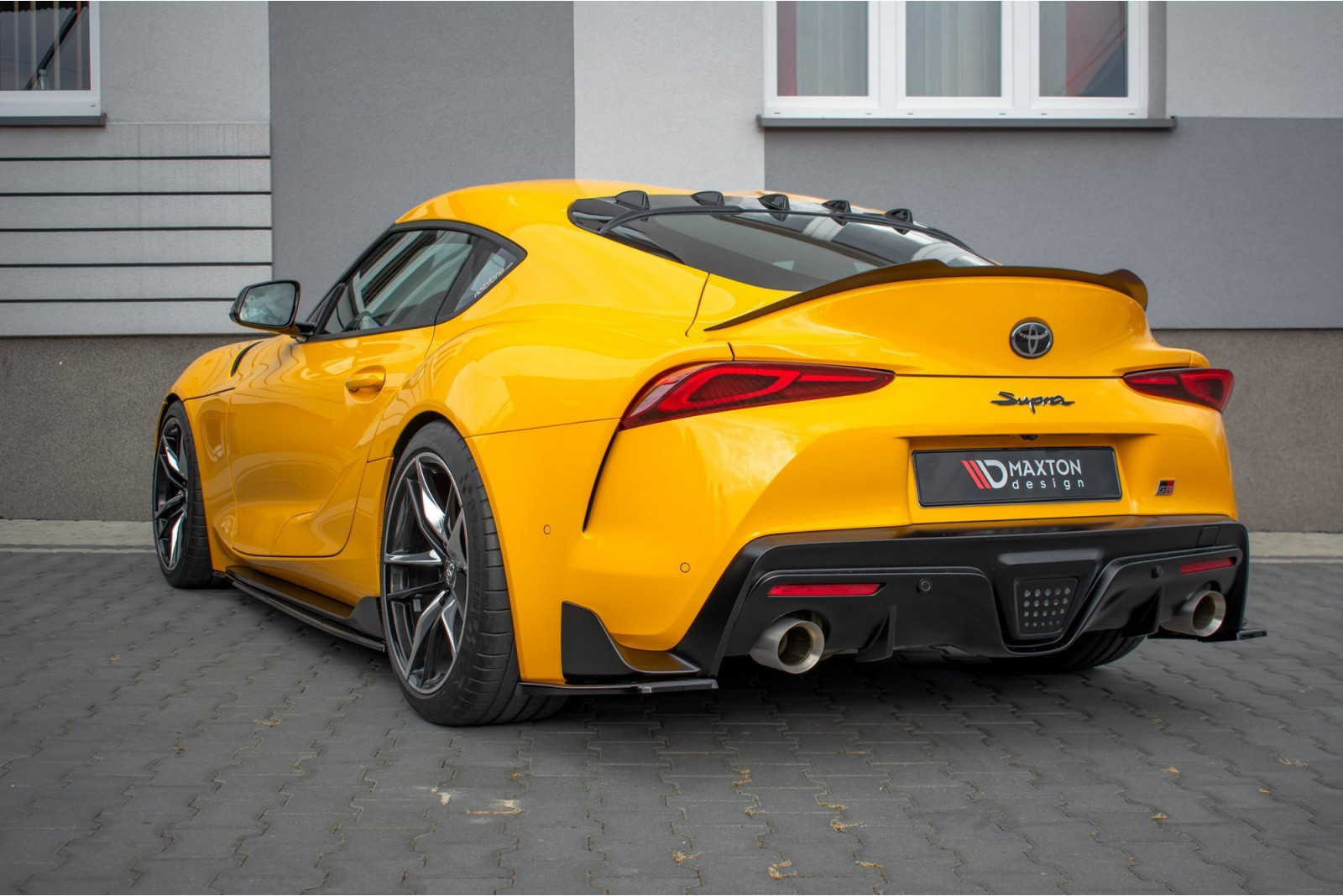 Przedłużenie Tylnej Szyby Toyota Supra Mk5