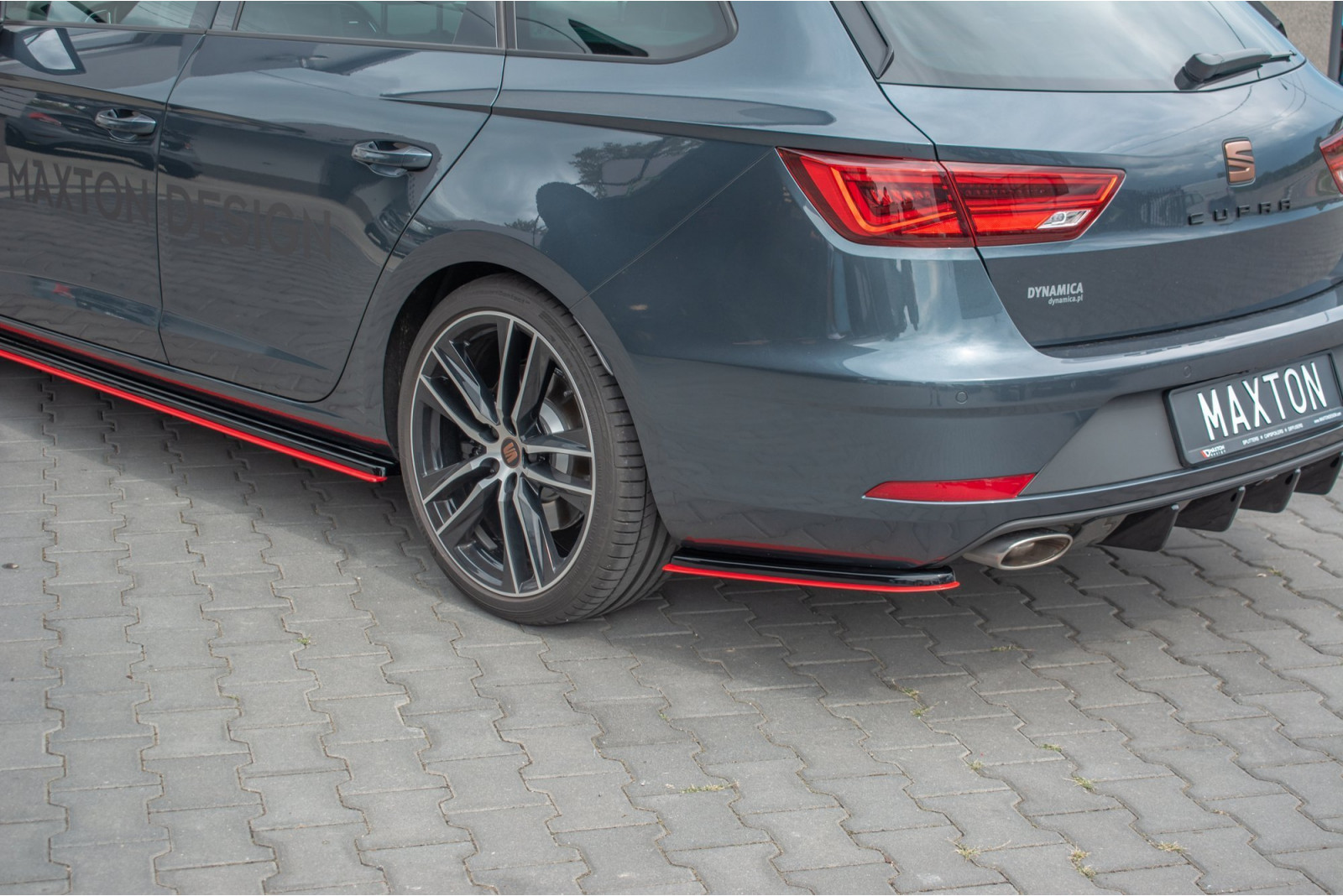 Splittery Tylne Boczne V.4 Seat Leon Cupra Mk3 FL Sportstourer