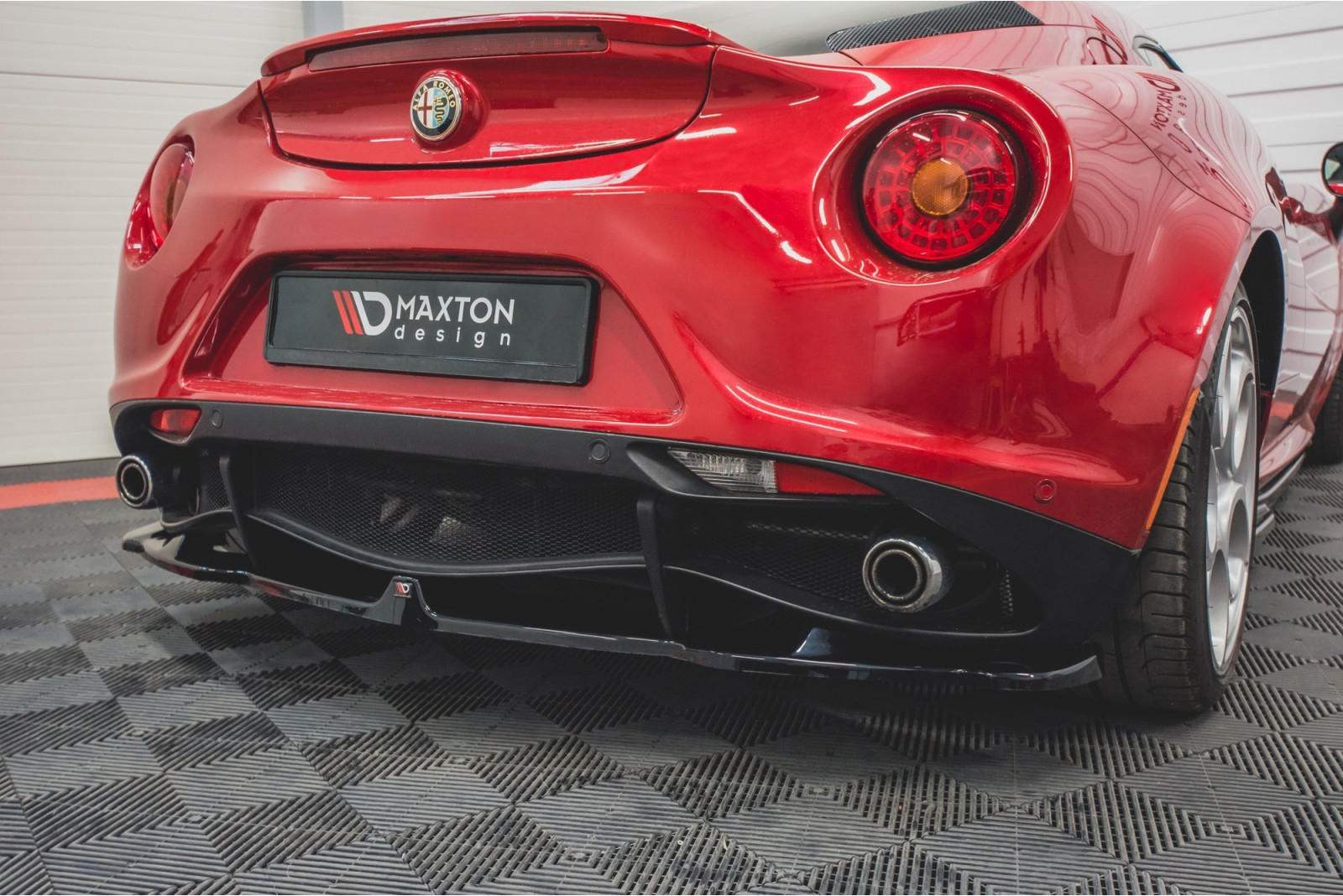 Splitter Tylny Środkowy Alfa Romeo 4C