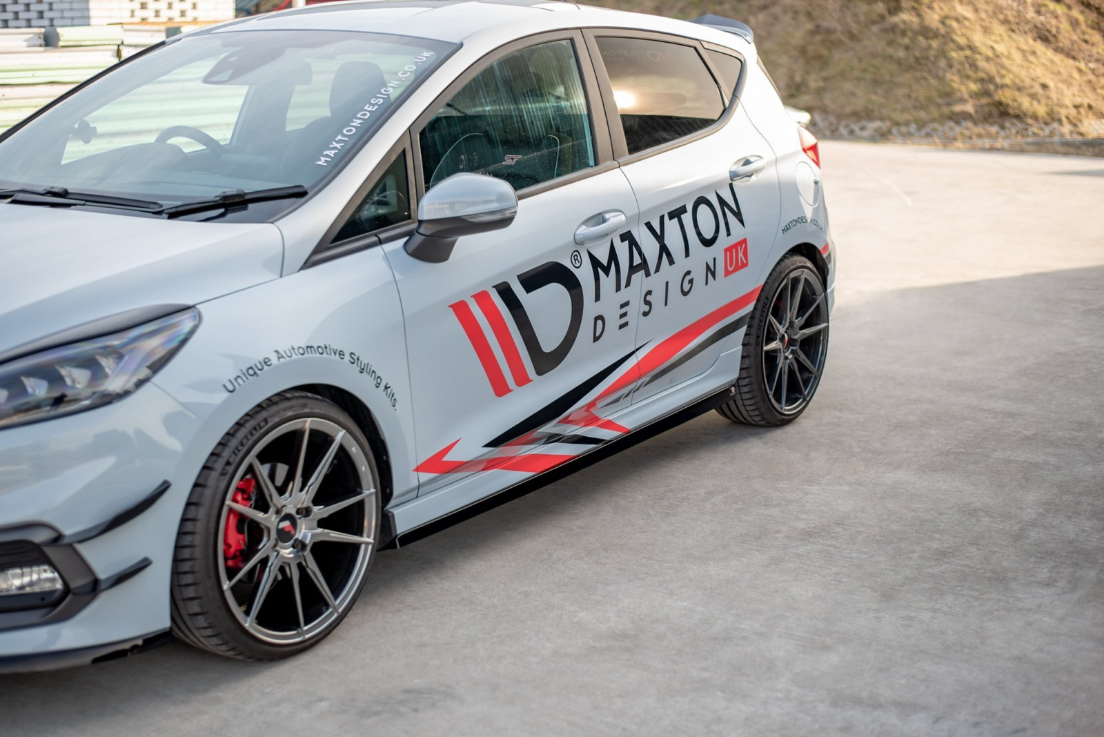 Dokładki Progów V.2 Ford Fiesta Mk8 ST / ST-Line