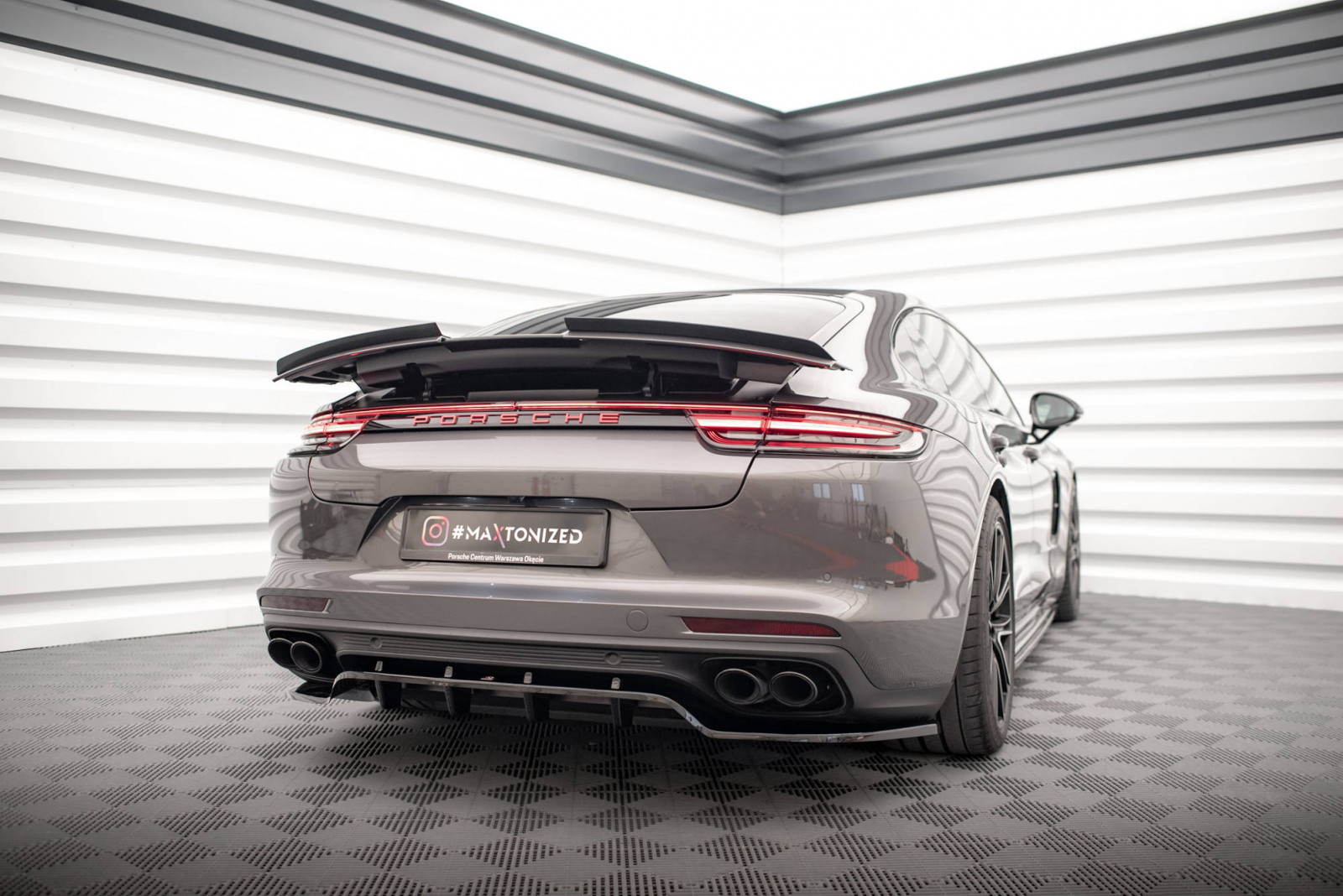 Przedłużenie Spoilera Porsche Panamera Turbo / GTS 971