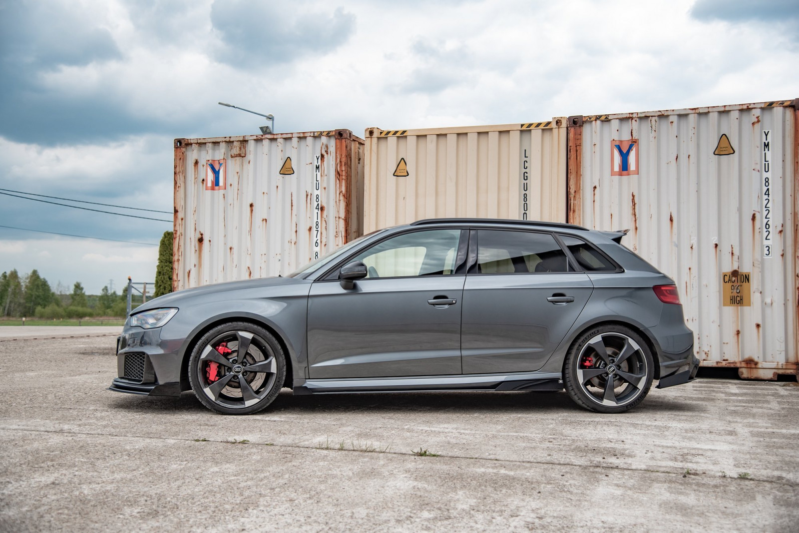 Dokładki progów Racing Durability + Flaps Audi RS3 8V Sportback