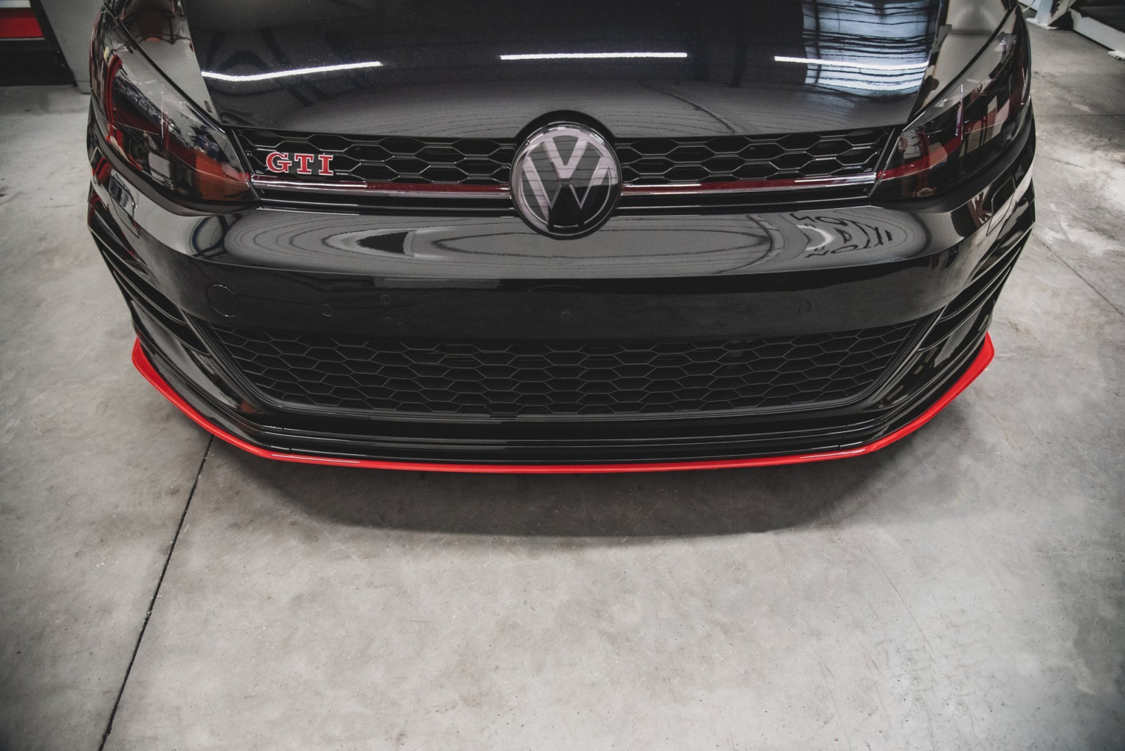 Splitter Przedni VW Golf 7 GTI TCR 