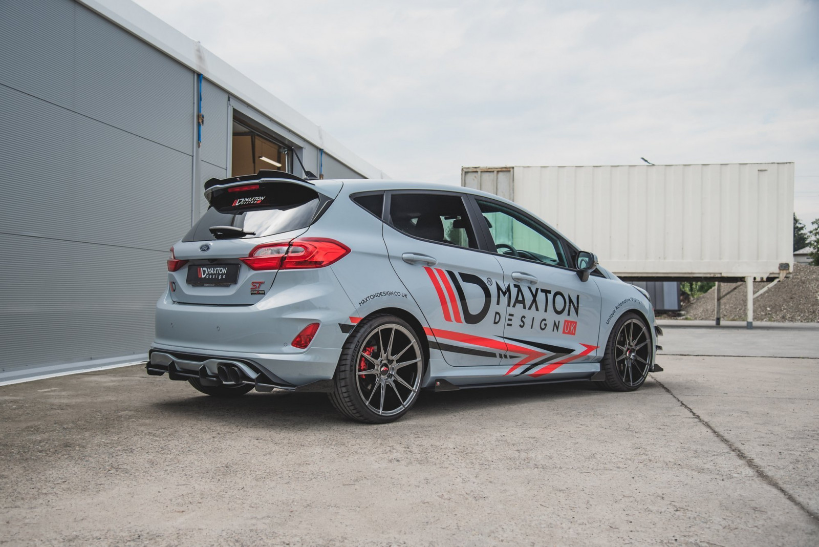 Dokładki progów Racing Durability + Flaps Ford Fiesta Mk8 ST / ST-Line