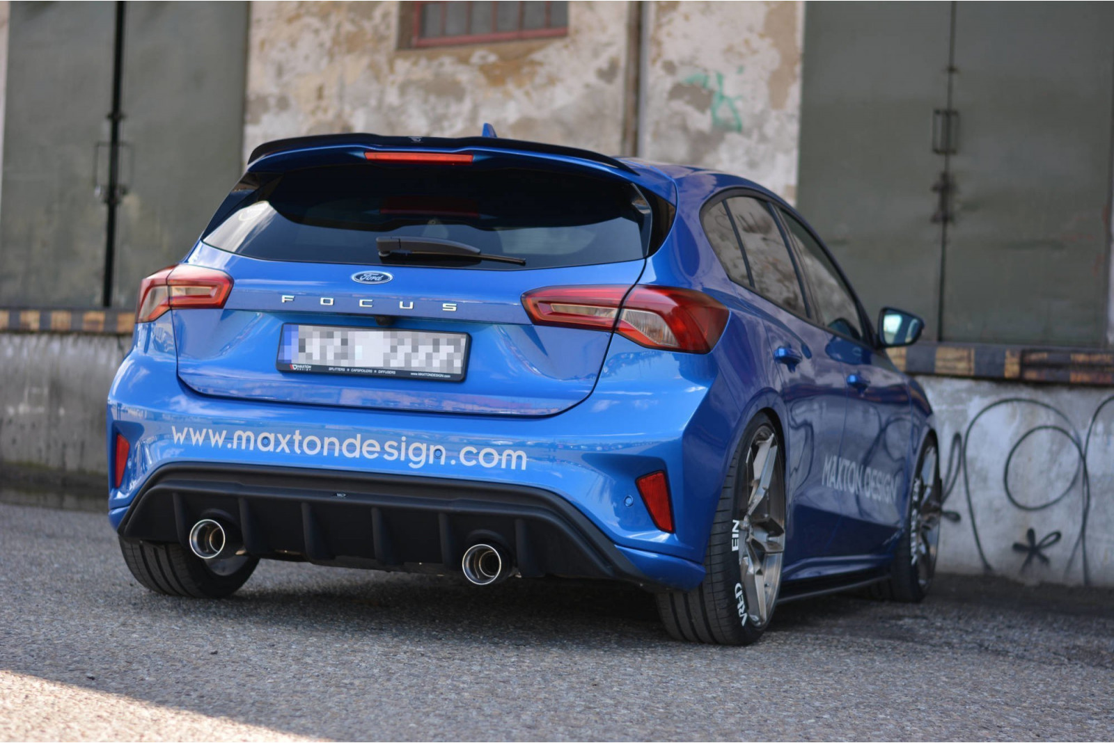 Dokładka Tylna Z Wydechem Ford Focus ST-Line Mk4