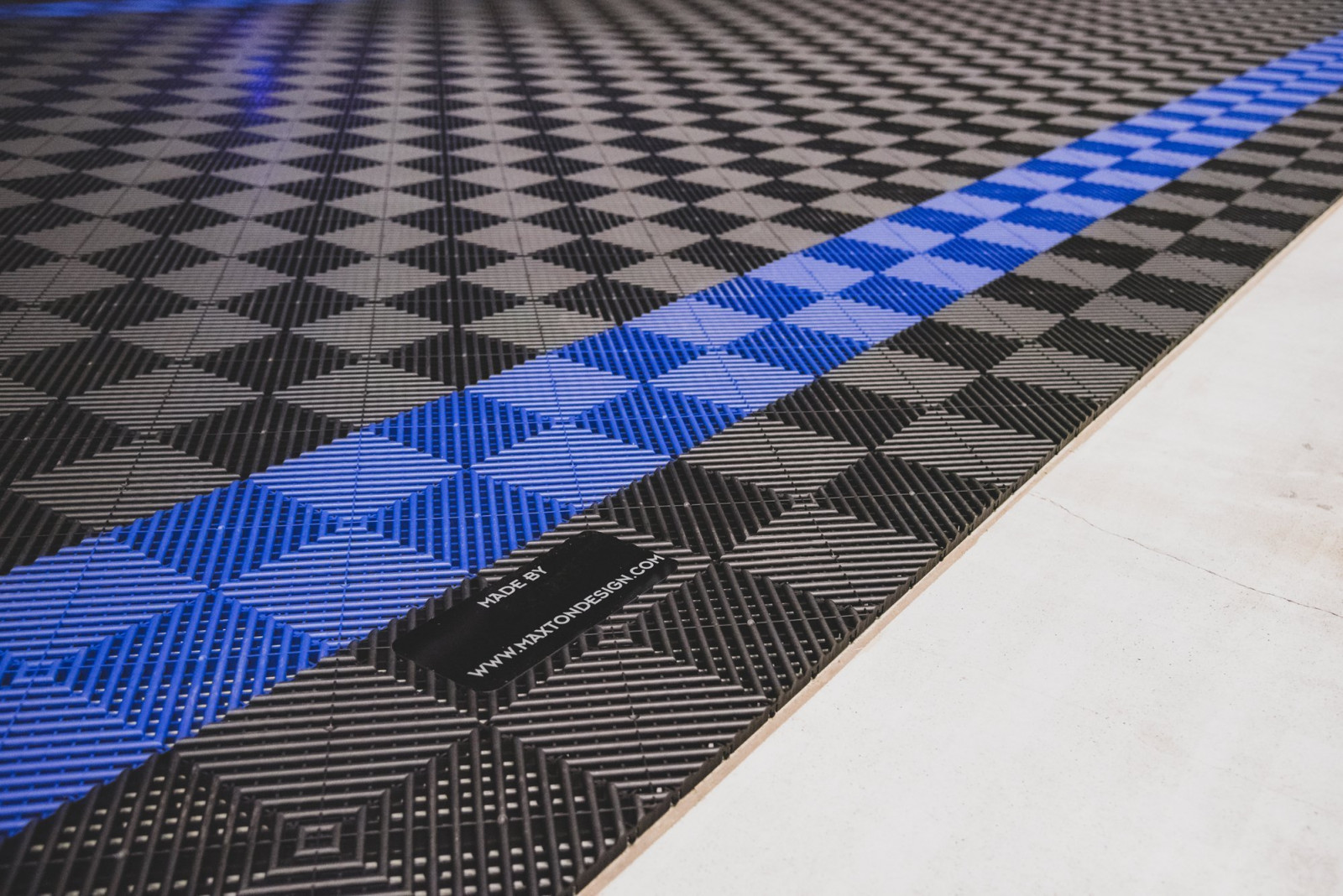 Modułowa posadzka "MAXTON Floor"