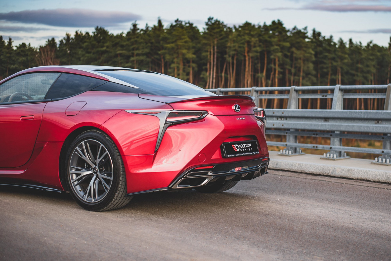 Splittery Tylne Boczne Lexus LC 500