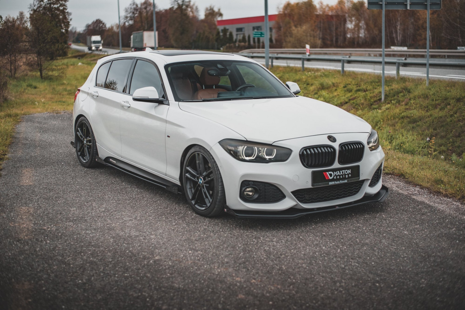 Dokładki progów Racing Durability V.2 + Flaps BMW 1 F20 M135i / M140i / M-Pack