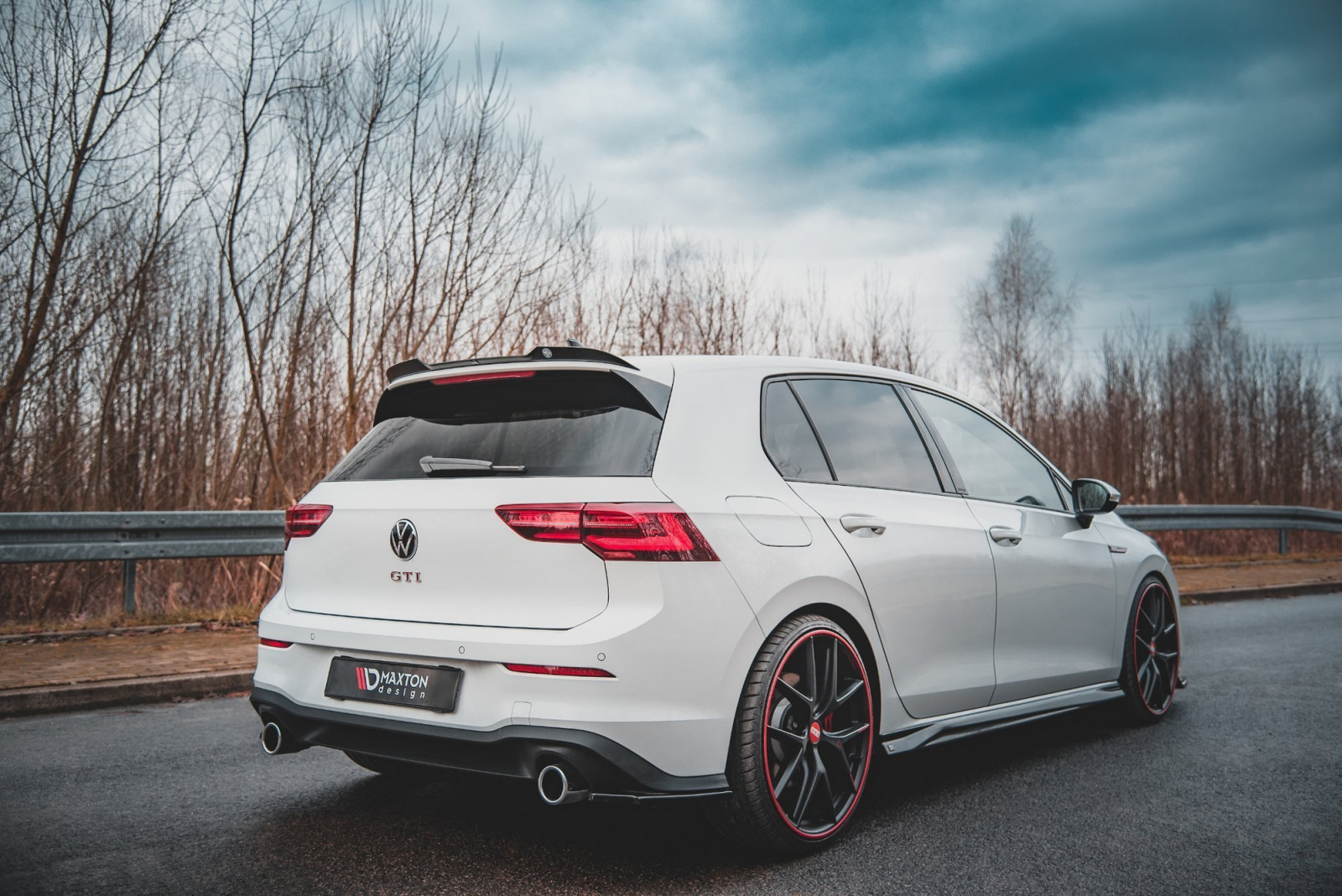 Przedłużenie Spoilera V.2 Volkswagen Golf 8 GTI 