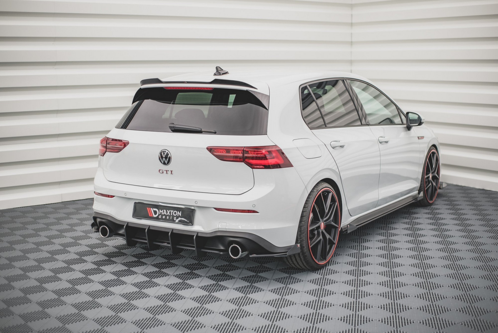 Splittery Tylne Boczne Racing Durability + Flaps Volkswagen Golf 8 GTI