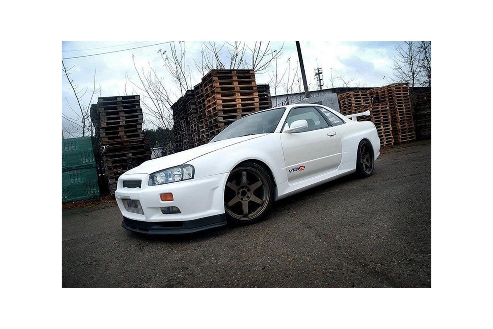 Poszerzenia Przednie Nissan Skyline R34 GTT, GTR