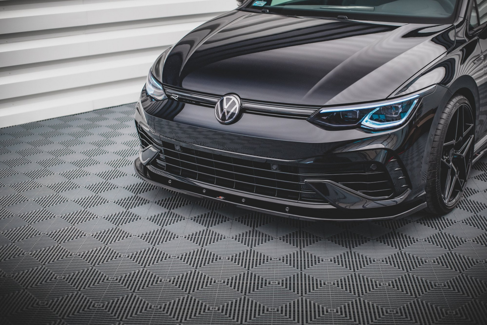 Splitter Przedni V.1 Volkswagen Golf R Mk8