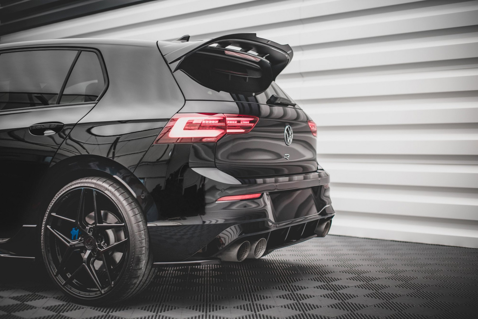 Przedłużenie Spoilera Volkswagen Golf R Mk8