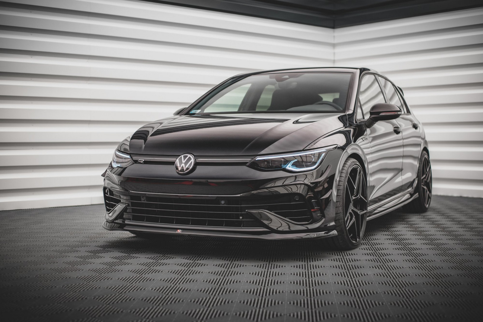 Splitter Przedni V.5 Volkswagen Golf R Mk8