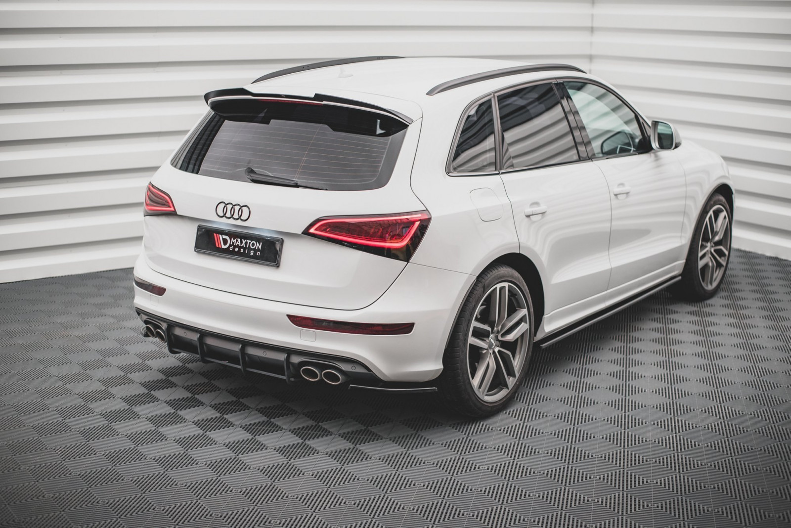 Splittery Tylne Boczne Audi SQ5 Mk1 (8R)