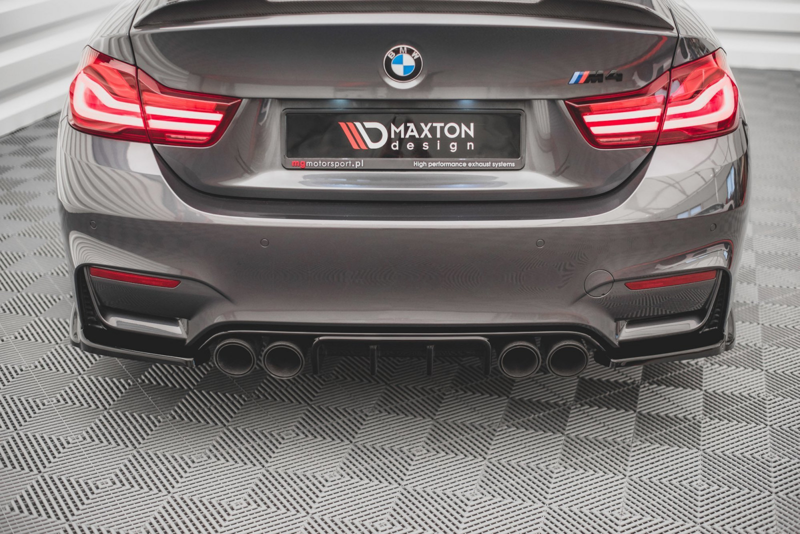 Splittery Tylne Boczne V.3 BMW M4 F82