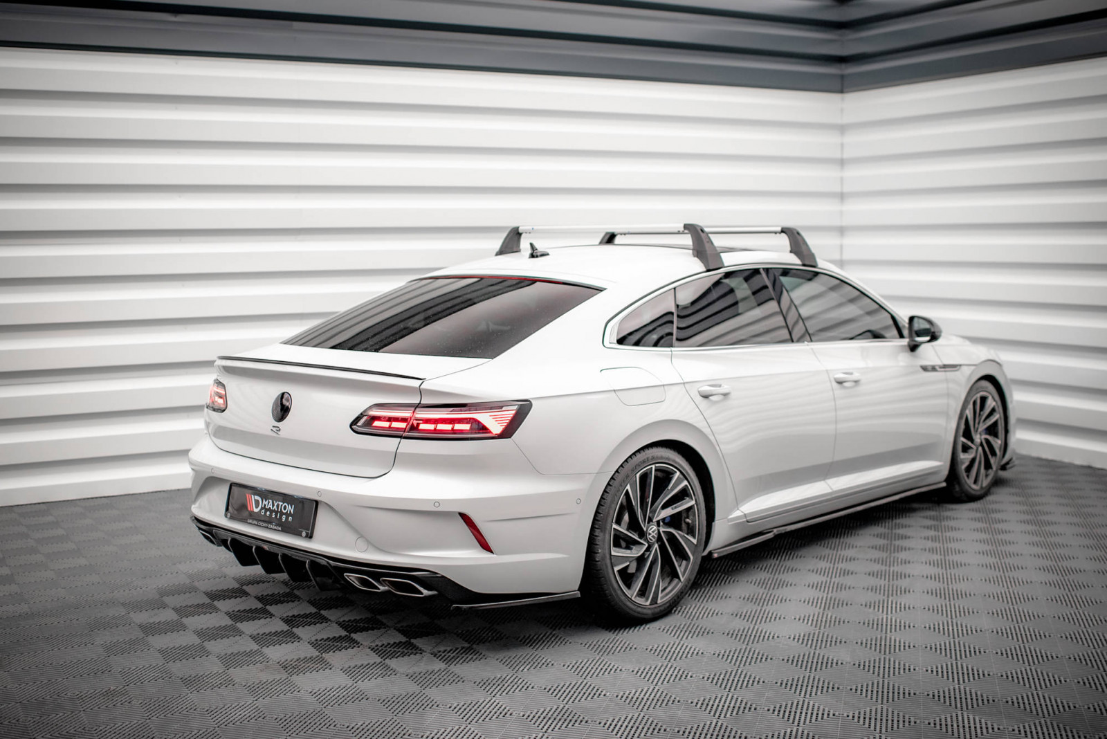 Splittery Tylne Boczne Volkswagen Arteon R