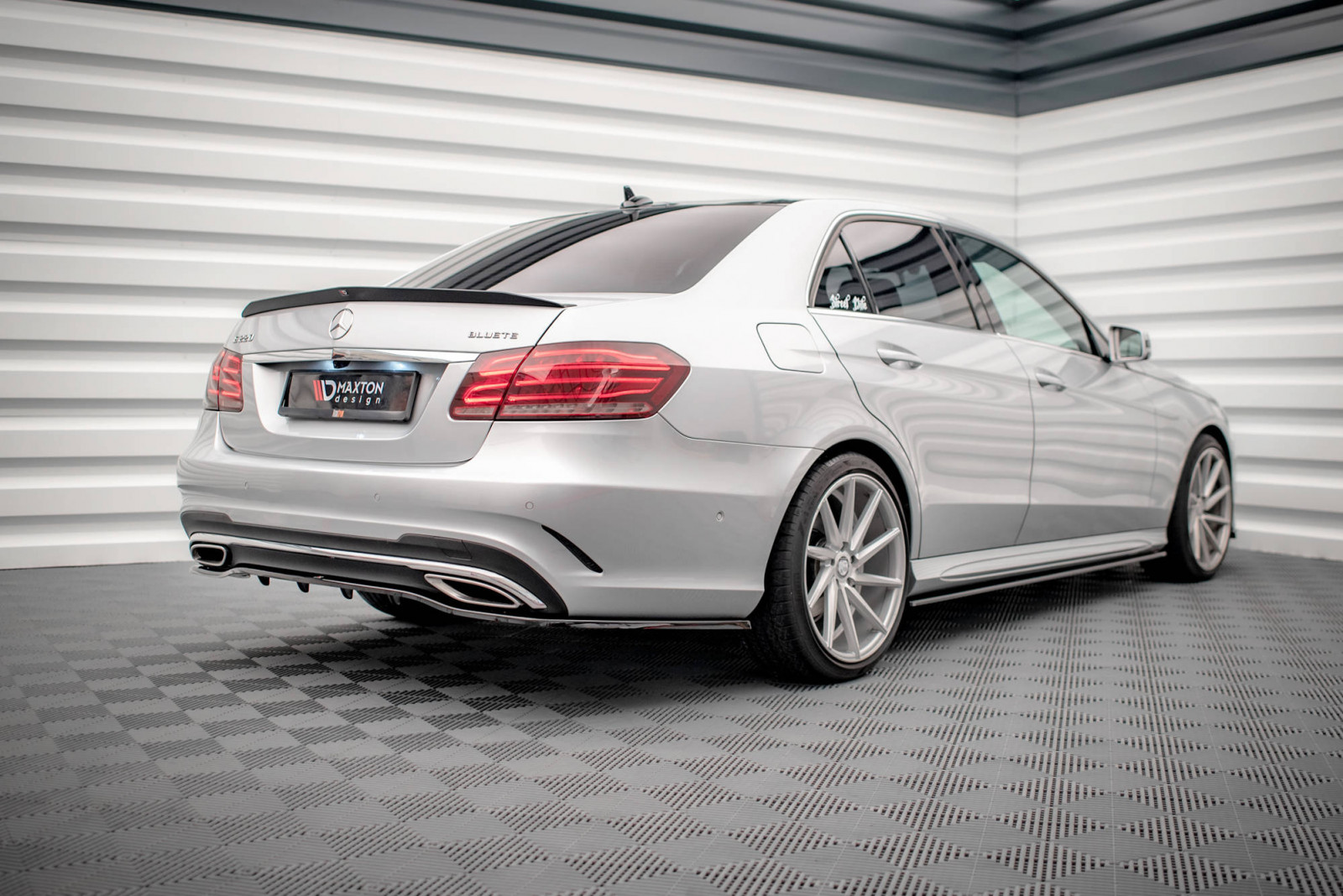 Splitter Tylny Środkowy (Z Dyfuzorem) Mercedes-Benz E AMG-Line Sedan W212 Facelift