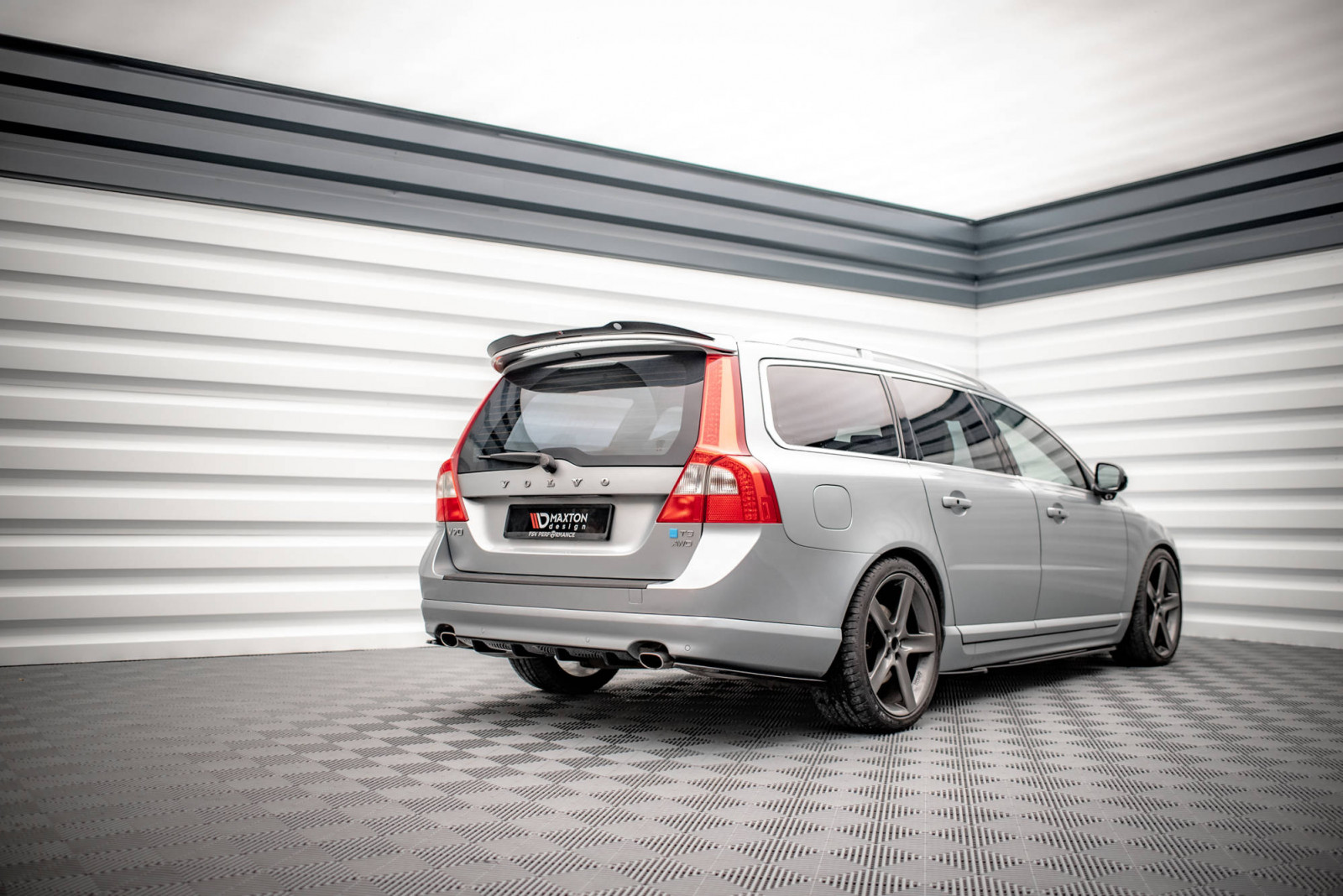 Dokładka Tylna Volvo V70 Mk3