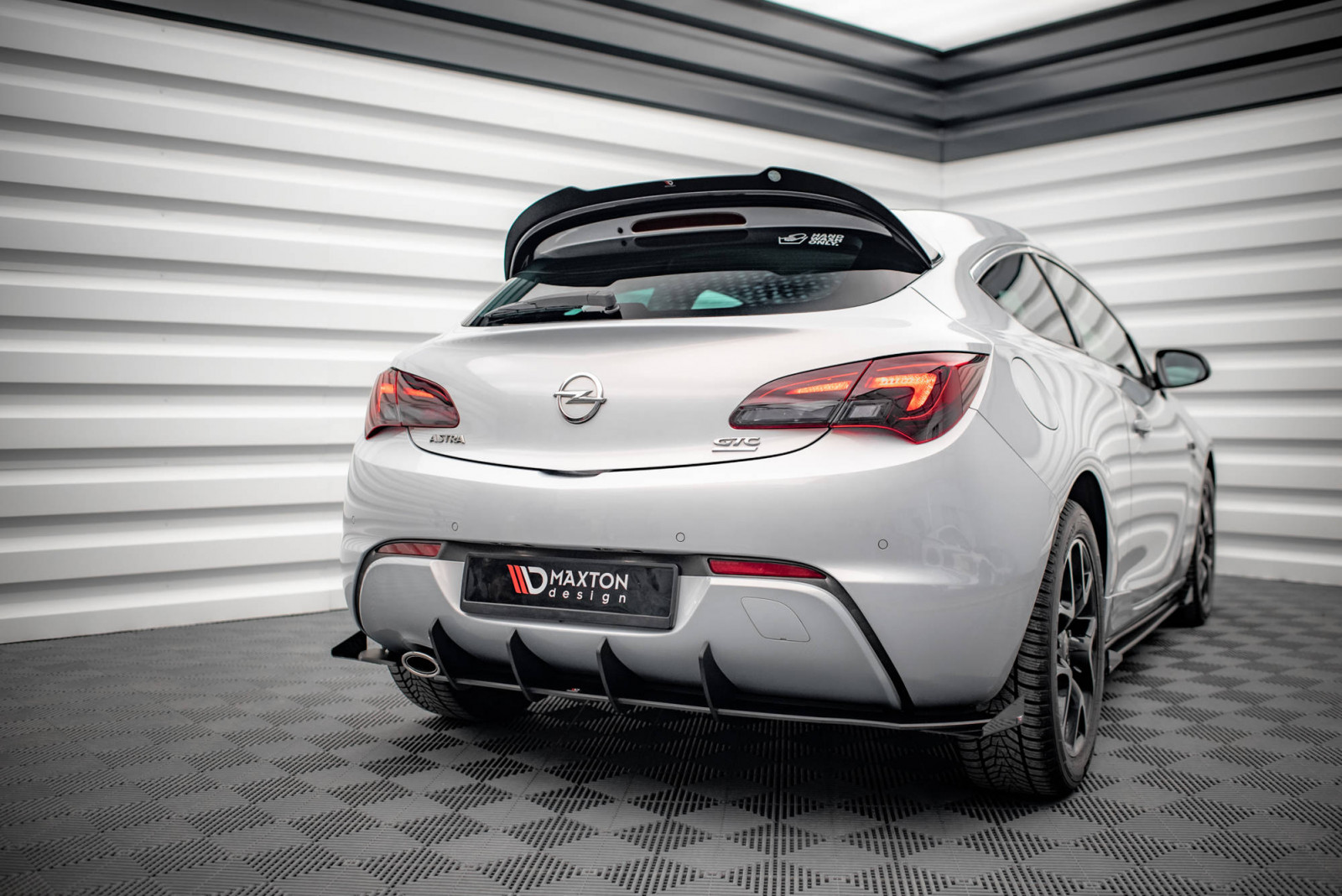 Dokładka Tylna Street Pro + Flaps Opel Astra GTC OPC-Line J