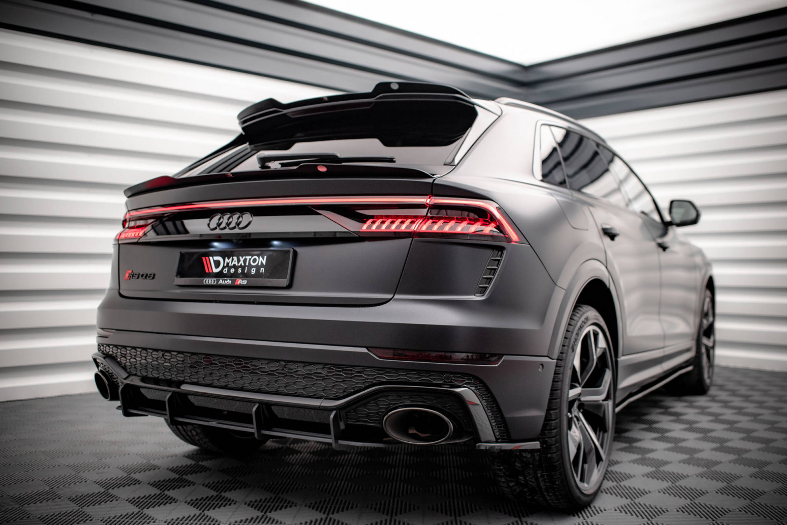 Splittery Tylne Boczne Audi RSQ8 Mk1