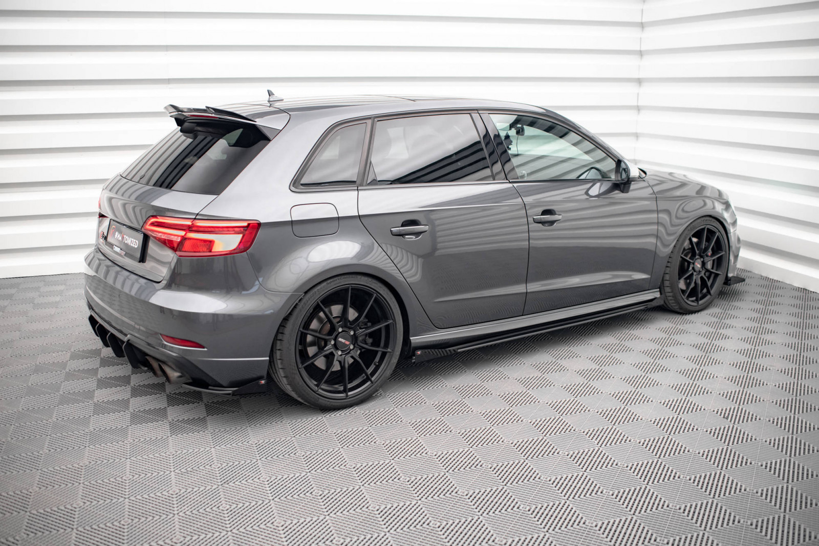 Dokładki progów Street Pro + Flaps Audi S3 Sportback 8V Facelift