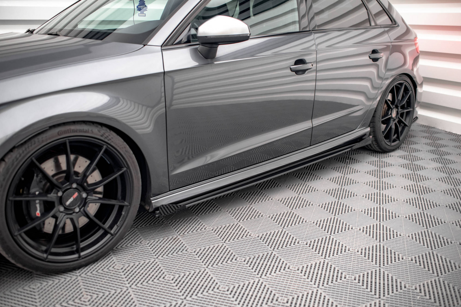 Dokładki progów Street Pro + Flaps Audi S3 Sportback 8V Facelift