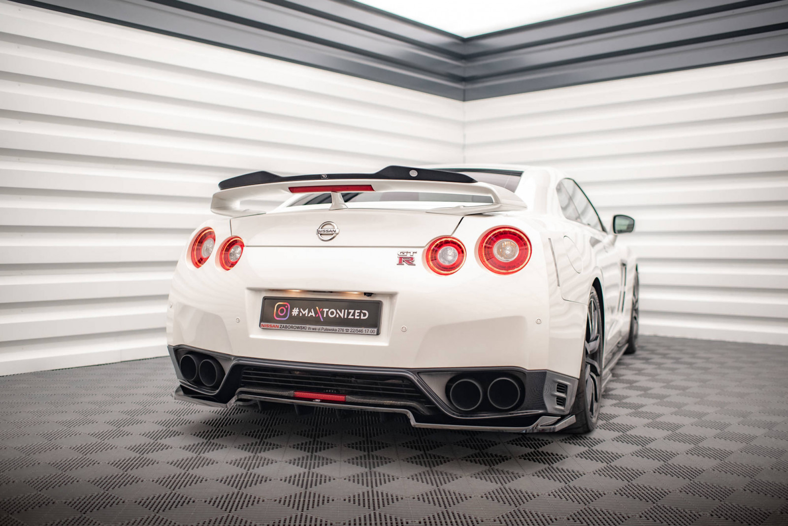 Splitter Tylny Środkowy (Z Dyfuzorem) Nissan GTR R35 Facelift