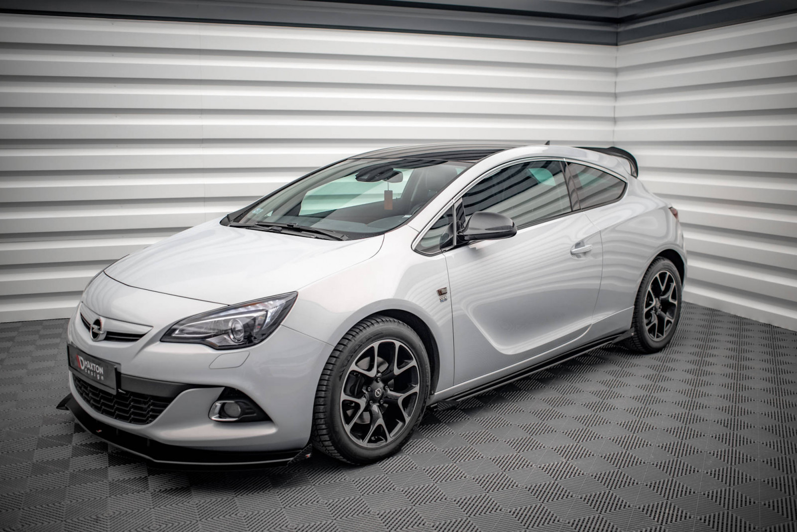 Flapsy Boczne Opel Astra GTC OPC-Line J