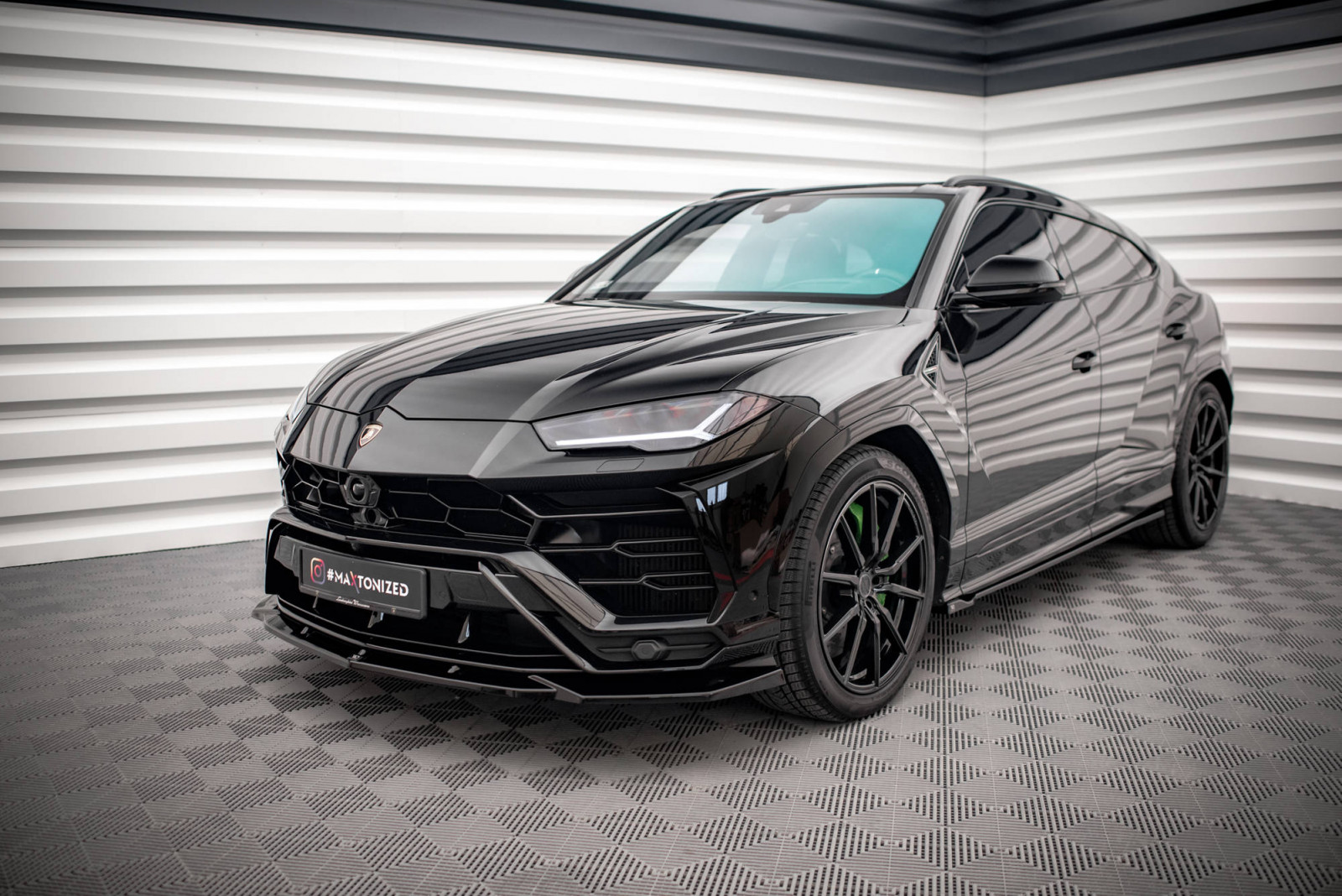 Splitter Przedni V.2 Lamborghini Urus Mk1