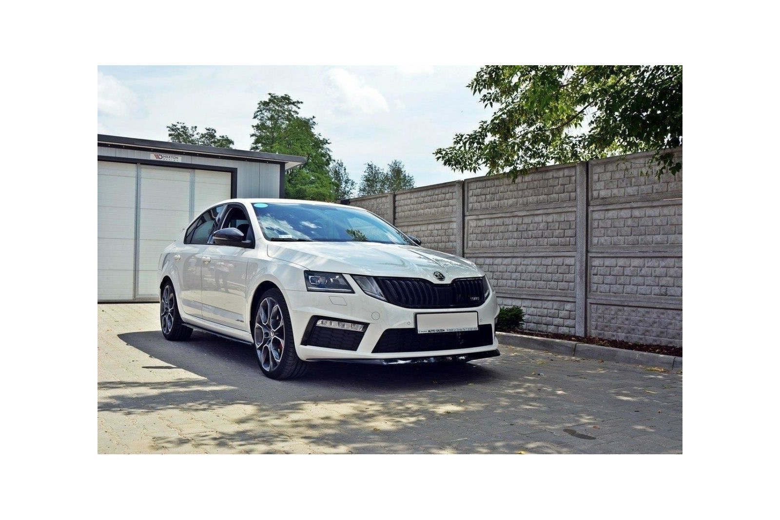 Splitter Przedni V.2 Skoda Octavia RS Mk3