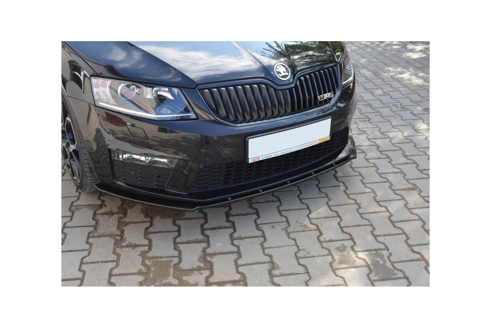 Splitter Przedni V.1 Skoda Octavia RS Mk3