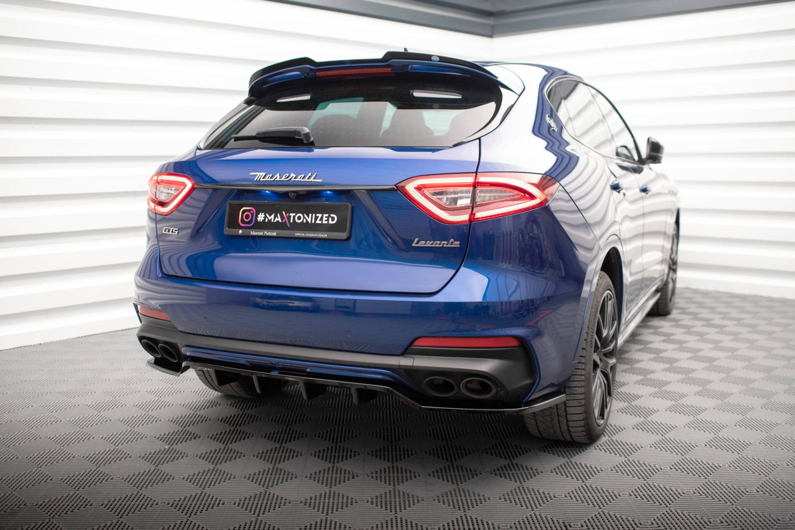 Splitter Tylny Środkowy (Z Dyfuzorem) Maserati Levante GTS Mk1