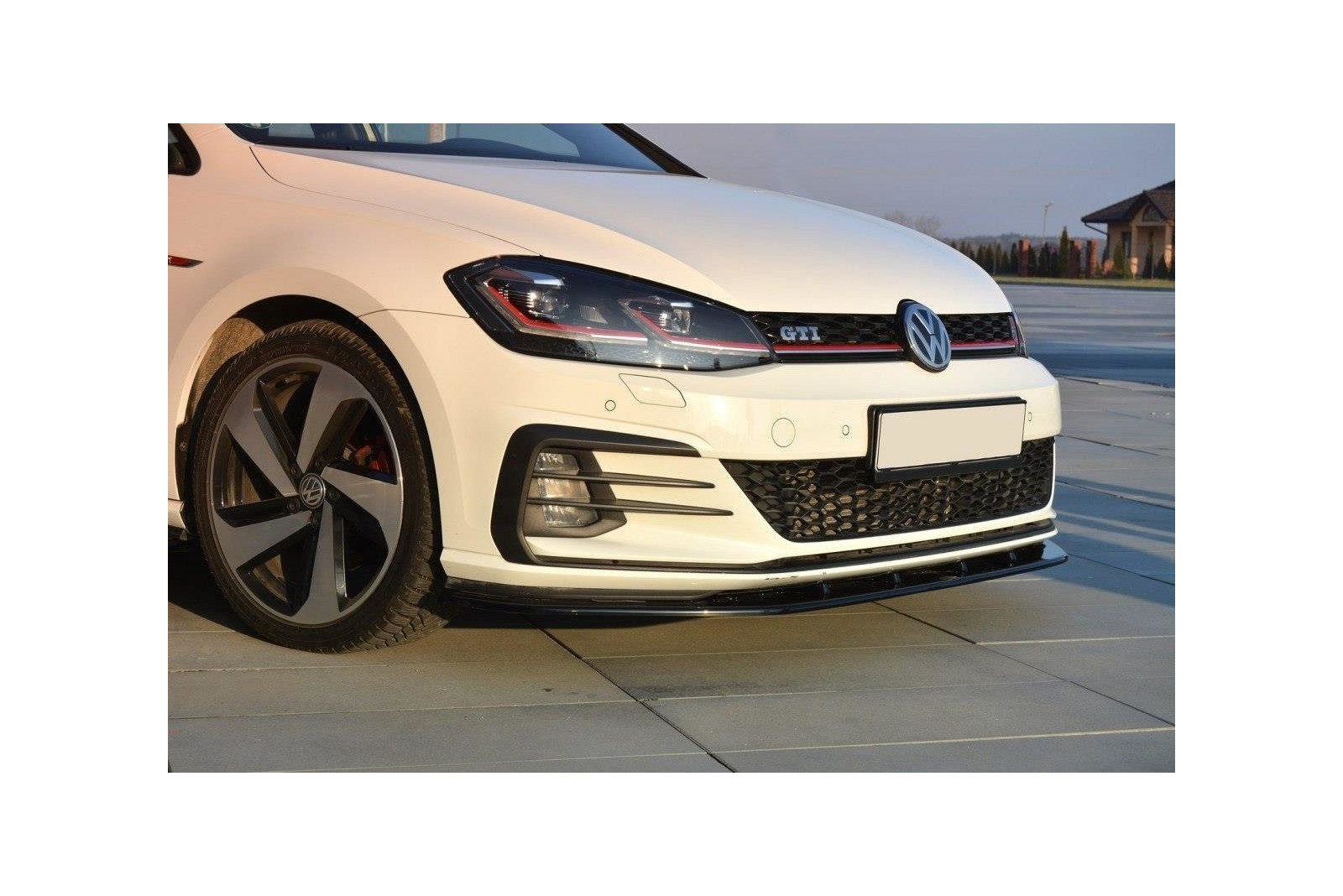 Splitter Przedni VW Golf 7 GTI Facelift V.1