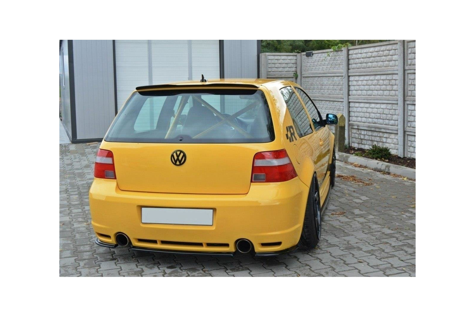 Splitter Tylny Środkowy VW Golf 4 R32