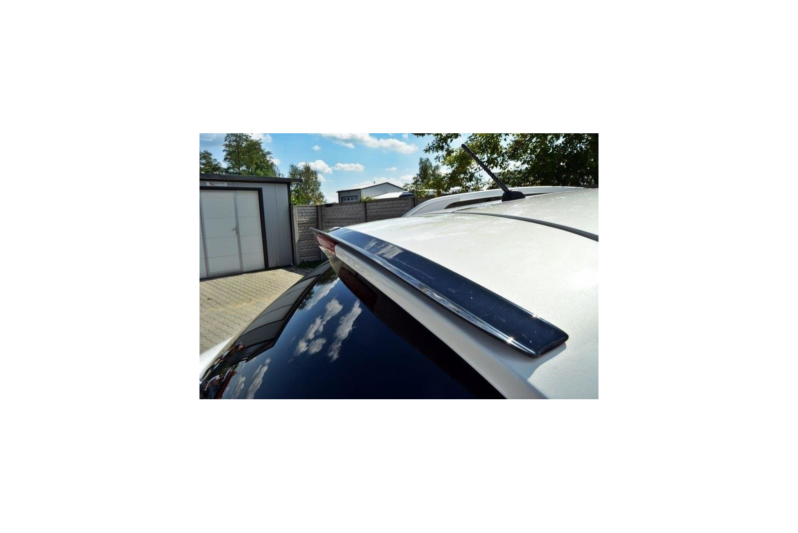 SPOILER TYLNY INFINITI QX70