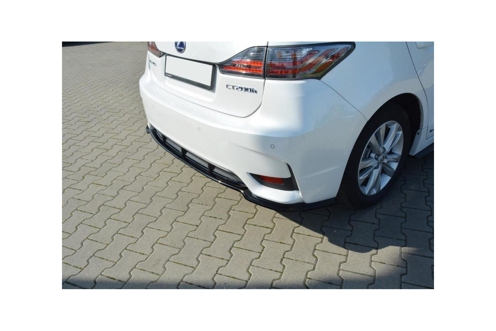 Splitter Tylny Środkowy Lexus CT Mk1 Facelift (Bez dyfuzora)