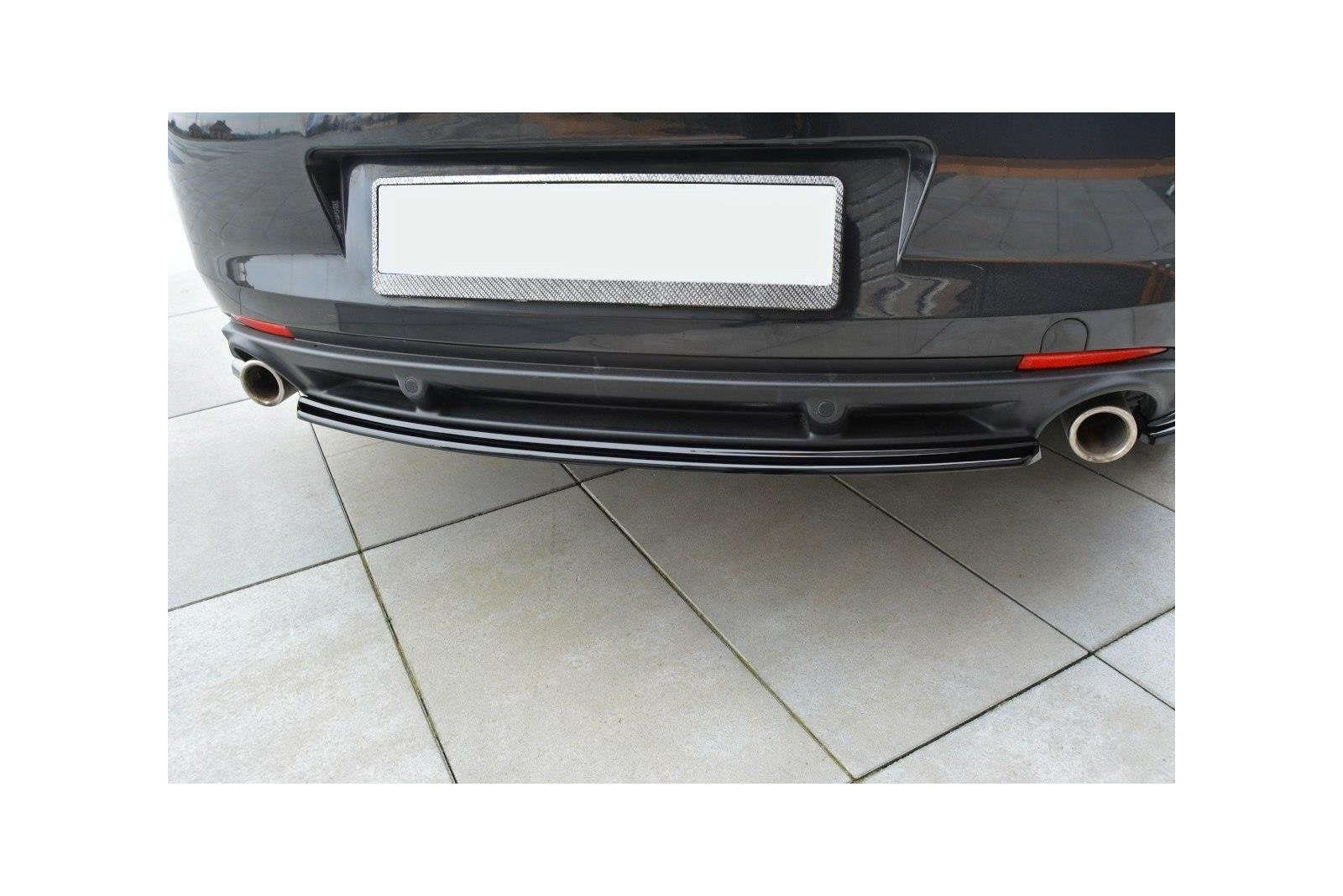 Splitter Tylny Środkowy Renault Laguna MK3 Coupe