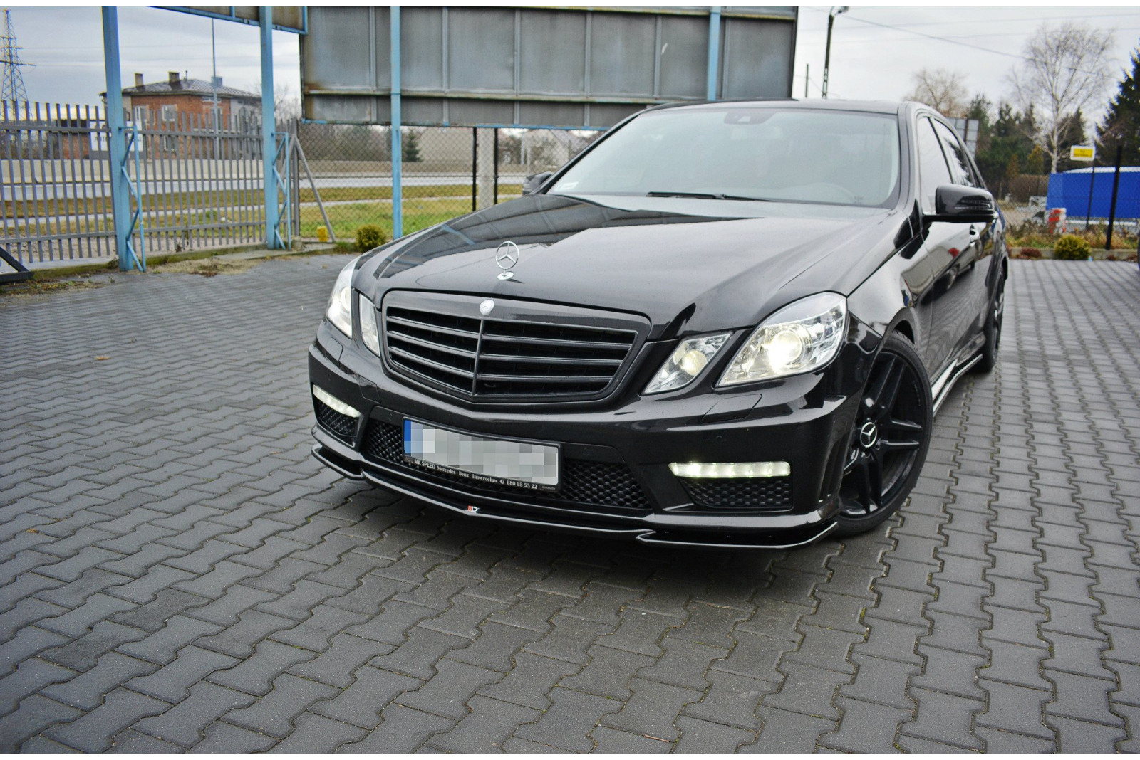 SPLITTER PRZEDNI V.1 MERCEDES-BENZ E63 AMG W212