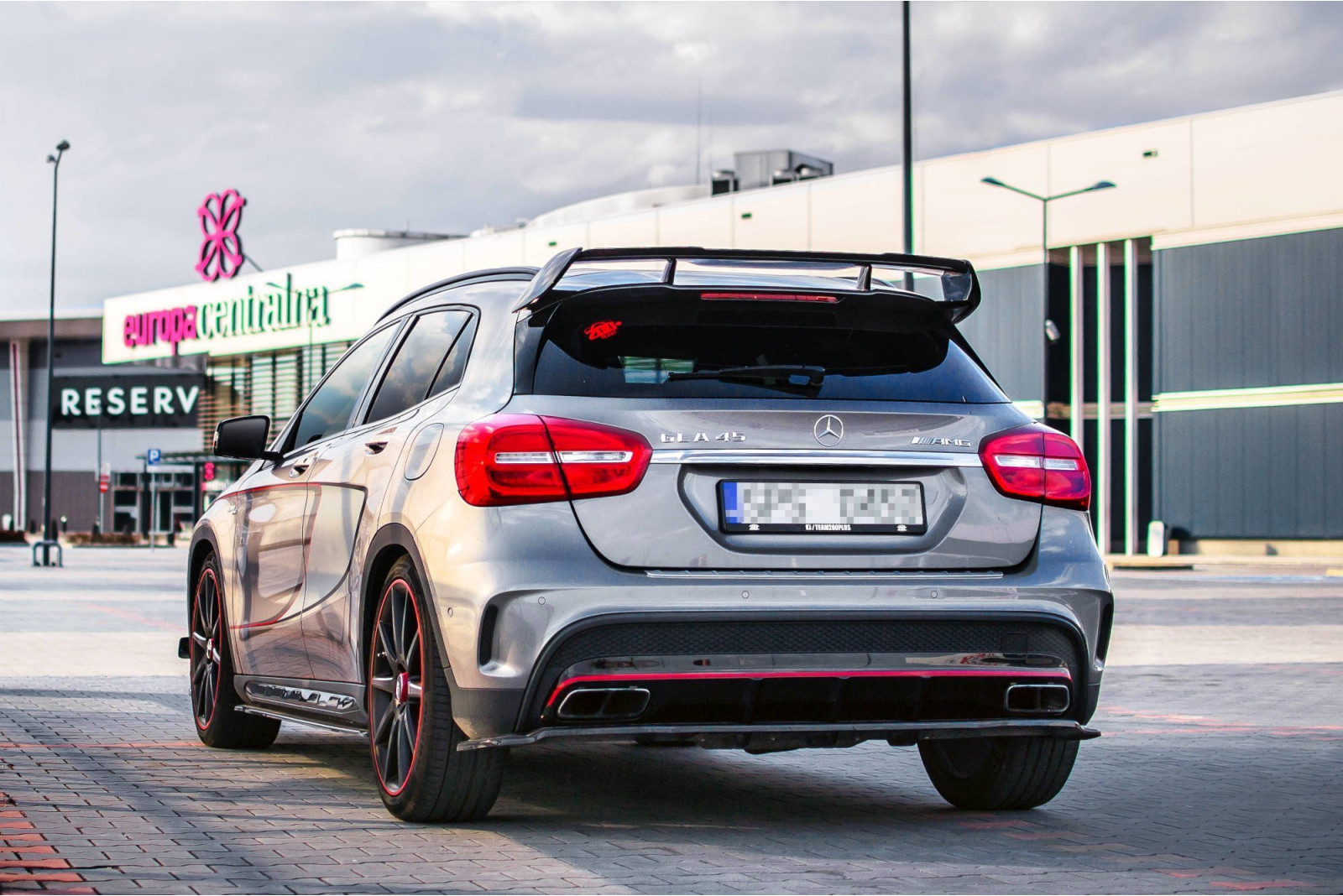 DOKŁADKI PROGÓW MERCEDES-BENZ GLA 45 AMG SUV (X156) PRZEDLIFT