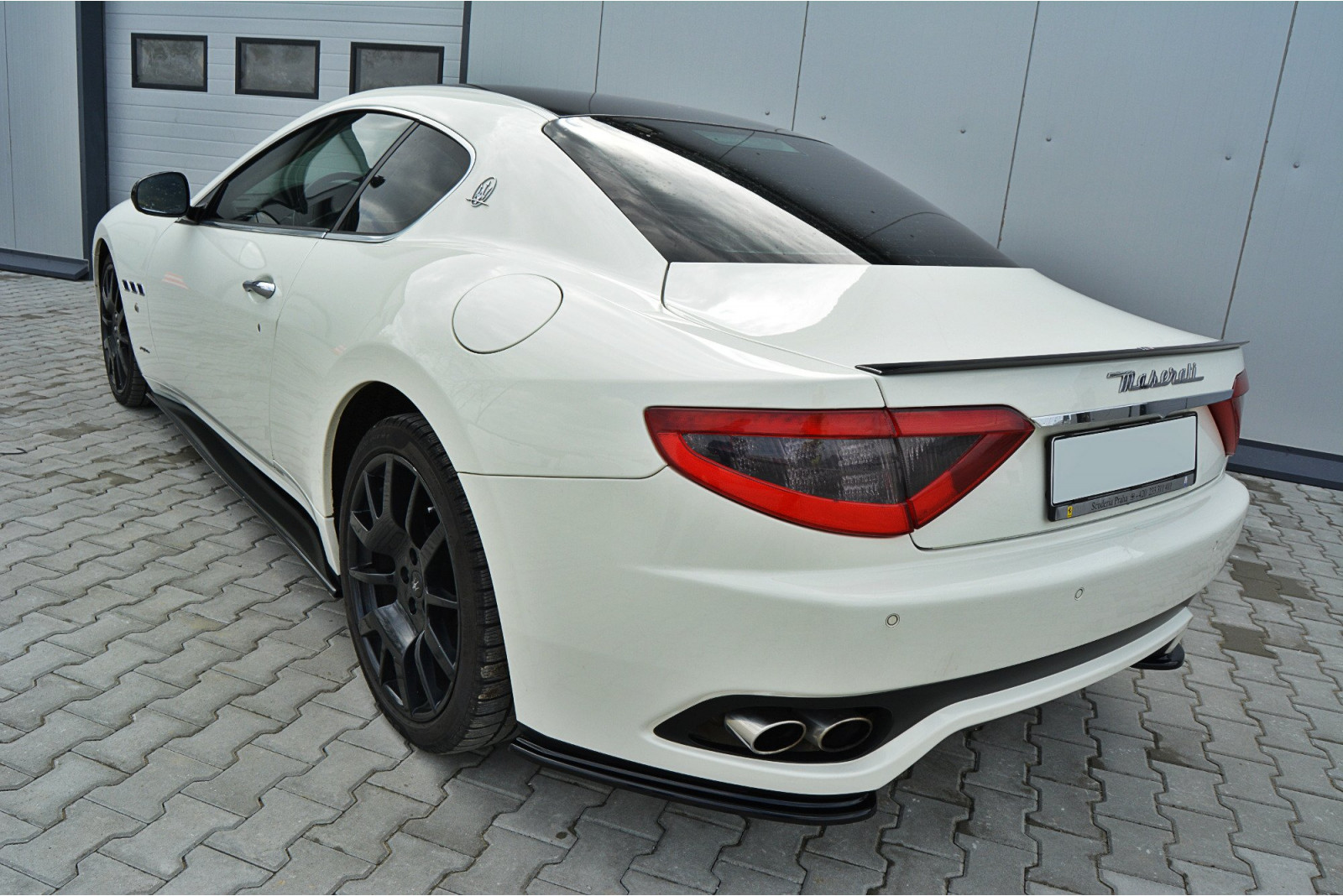 Dokładki Progów Maserati Granturismo 07-11