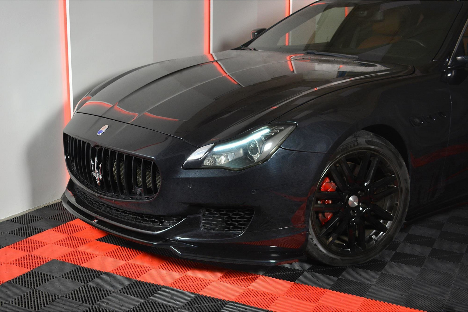 SPLITTER PRZEDNI MASERATI QUATTROPORTE MK.6 PRZEDLIFT