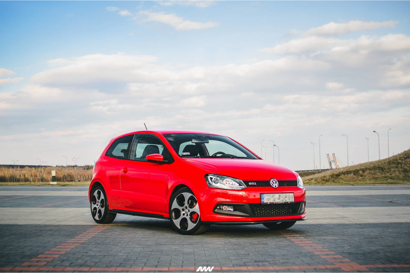 DOKŁADKI PROGÓW VOLKSWAGEN POLO MK5 GTI 6R PRZEDLIFT