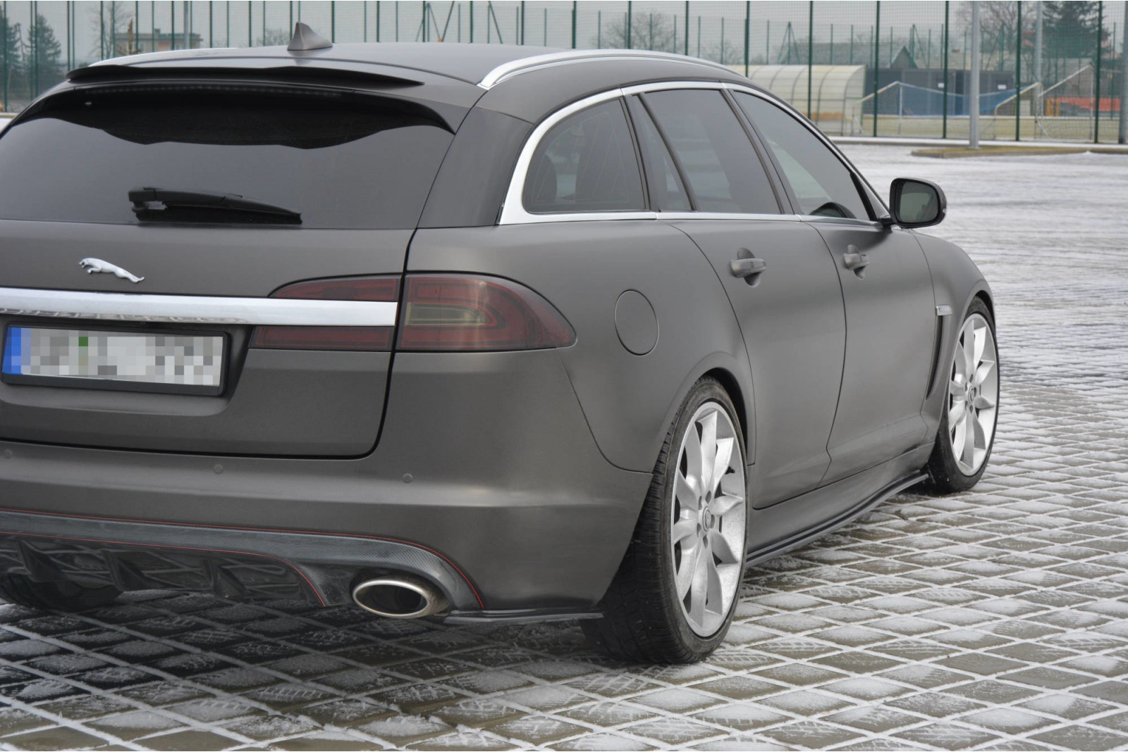 DOKŁADKI PROGÓW JAGUAR XF (X250) MK1 SPORTBRAKE S-PACK